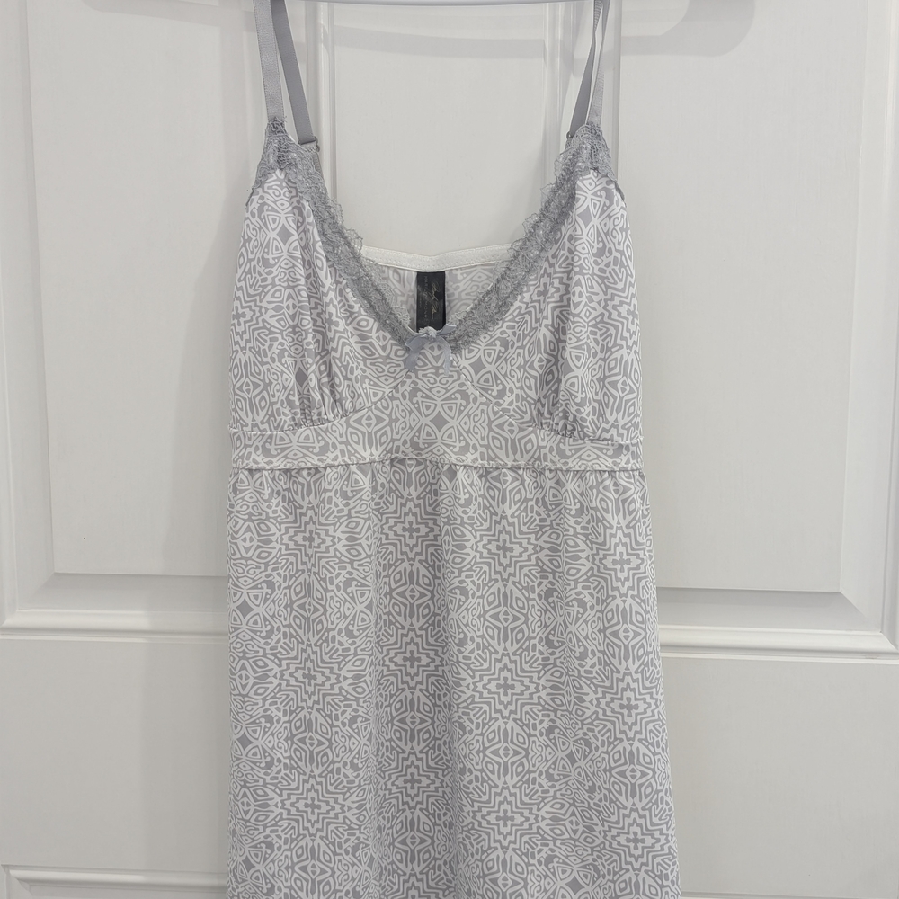 Marilyn Monroe Light Gray Geometric Chemise